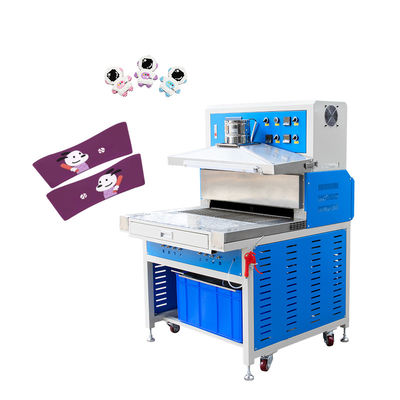 Máquina automática de cozimento de forno de aquecimento de etiquetas de PVC macio para cozimento de bonecas de figuras de desenhos animados de PVC