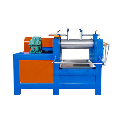 Fabbrica di raffinazione della gomma con potenza di 380V/3P/50HZ e velocità di rotolamento di 15-20r/min per la colorazione di materie prime di silicone solido